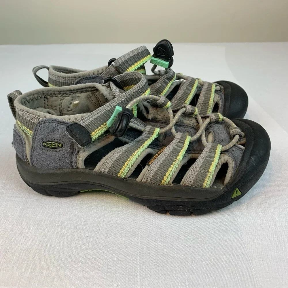 Keen Waterproof Little Boy Sz 12 Sandal